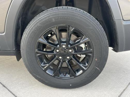 2023 Jeep Cherokee Altitude