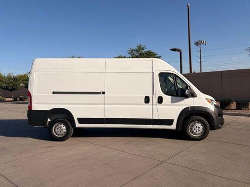 Bright White Clearcoat 2023 RAM ProMaster 2500 High Roof