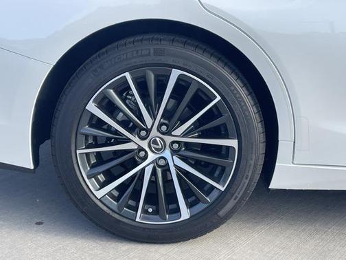 2024 Lexus ES 350 Base