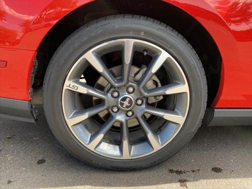 2011 Ford Mustang GT Premium