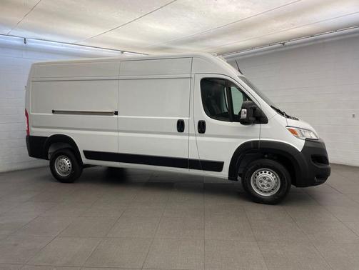 Bright White Clearcoat 2026 RAM ProMaster 3500 High Roof