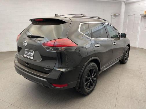 Magnetic Black 2018 Nissan Rogue SV