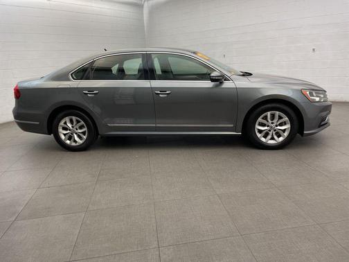 Platinum Gray Metallic 2017 Volkswagen Passat 1.8T S