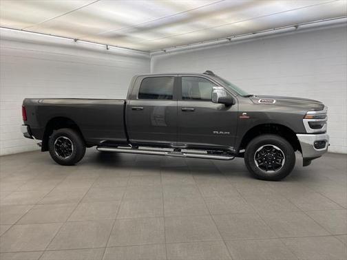 2025 RAM 2500 Laramie Crew Cab 4x4 8' Box