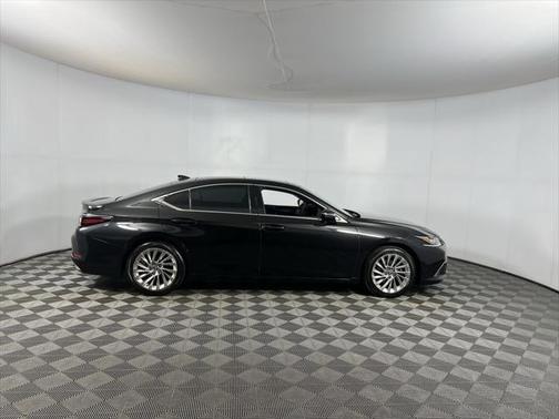 2022 Lexus ES 350 Luxury