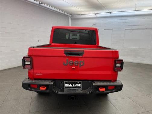 2025 Jeep Gladiator Mojave X