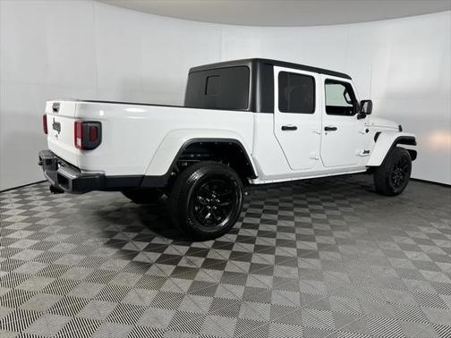 2022 Jeep Gladiator Altitude 4x4