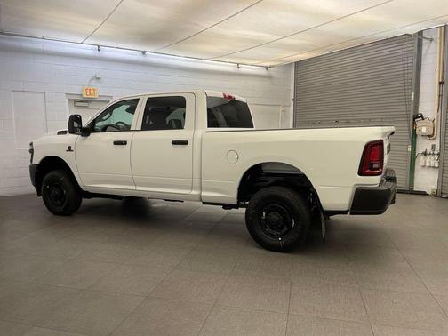 Bright White Clearcoat 2026 RAM 2500 Tradesman Crew Cab 4x4 6'4' Box