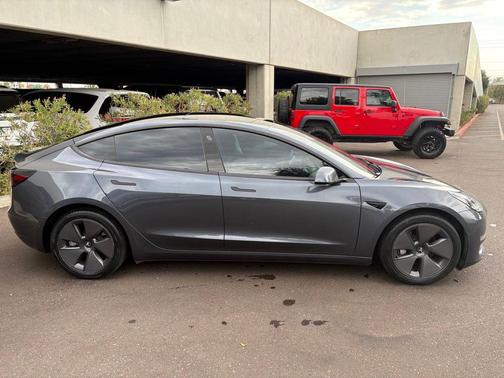 Gray 2022 Tesla Model 3 Long Range
