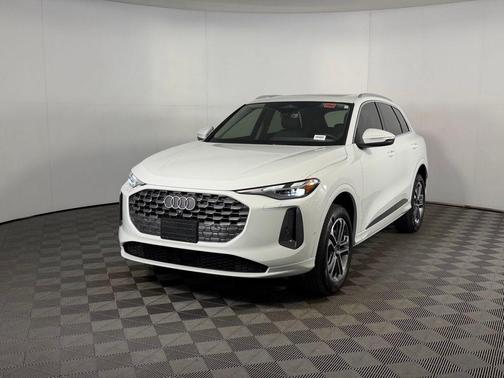 2025 Audi Q5 Premium TFSI quattro S tronic