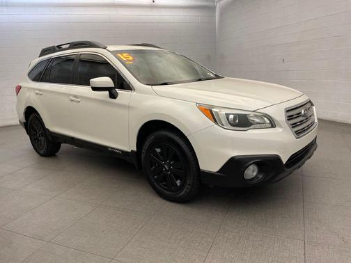 Crystal White Pearl 2015 Subaru Outback 2.5i Premium