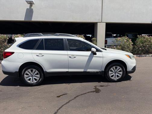 Crystal White Pearl 2015 Subaru Outback 2.5i Premium