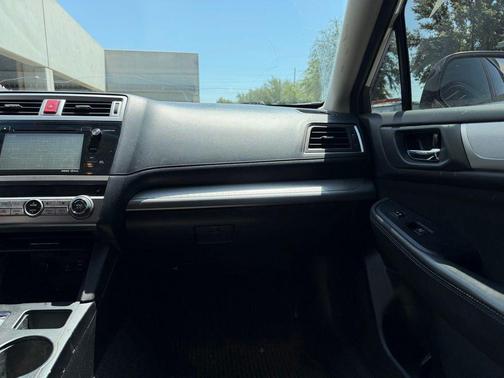 Crystal White Pearl 2015 Subaru Outback 2.5i Premium