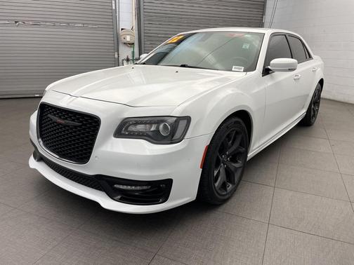 2022 Chrysler 300 S