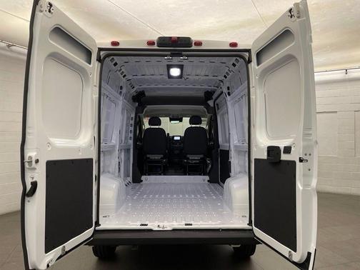 Bright White Clearcoat 2026 RAM ProMaster 1500 Base