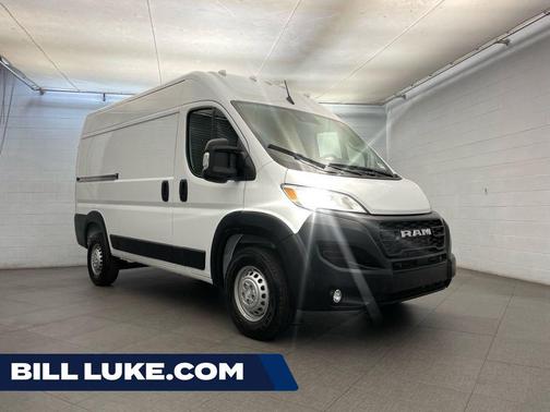 Bright White Clearcoat 2026 RAM ProMaster 1500 Base