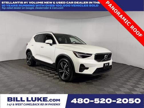 2025 Volvo XC40 B5 Core Bright Theme