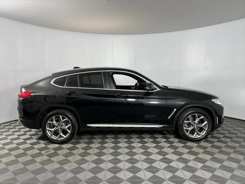 2024 BMW X4 xDrive30i