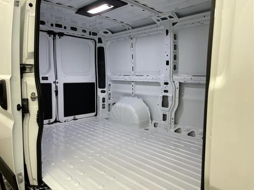 2026 RAM ProMaster 2500 Tradesman