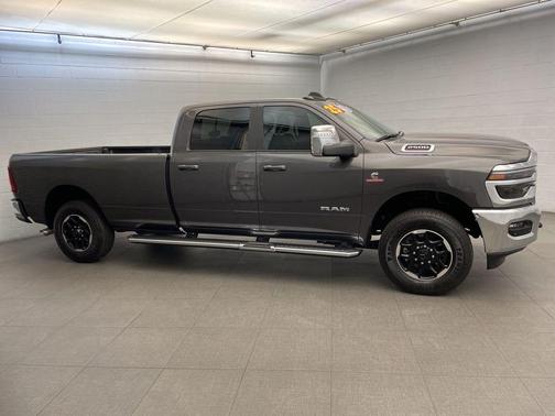 2025 RAM 2500 Laramie Crew Cab 4x4 8' Box
