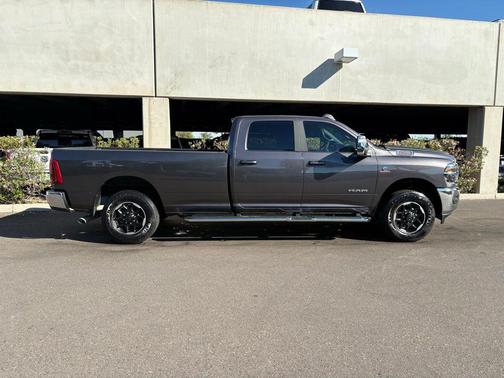 2025 RAM 2500 Laramie Crew Cab 4x4 8' Box
