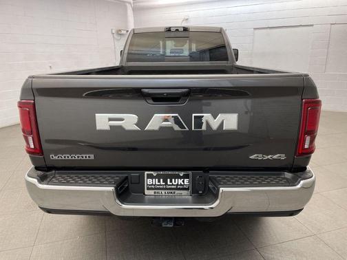 2025 RAM 2500 Laramie Crew Cab 4x4 8' Box