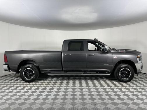 2025 RAM 2500 Laramie Crew Cab 4x4 8' Box