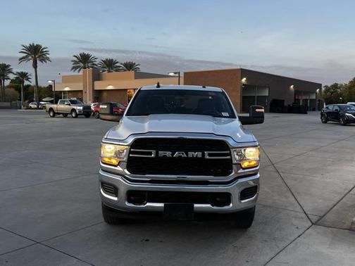 2024 RAM 3500 Tradesman Crew Cab 4x4 8' Box