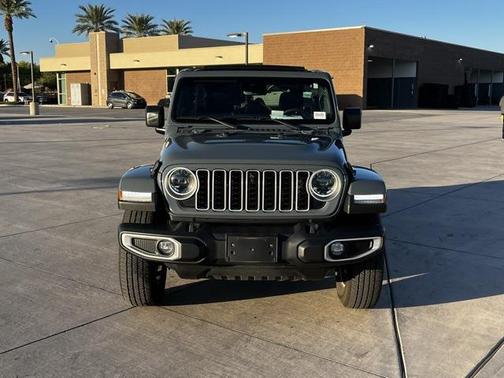 2024 Jeep Wrangler 4-Door Sahara 4x4