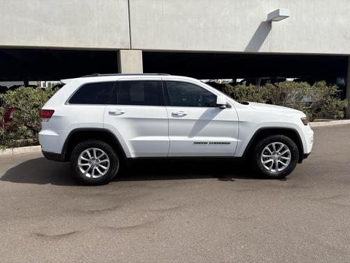 2021 Jeep Grand Cherokee Laredo