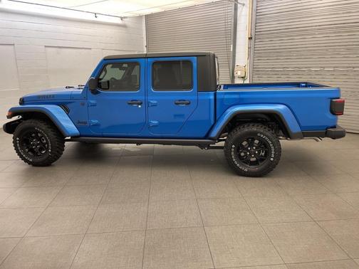 2025 Jeep Gladiator Willys