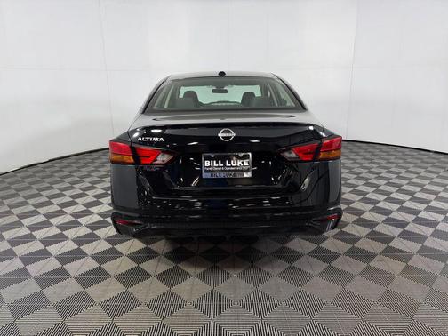 Super Black 2025 Nissan Altima 2.5 SV