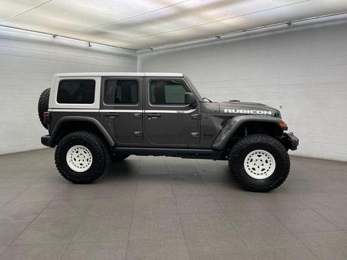 Granite Crystal Metallic Clearcoat 2026 Jeep Wrangler Rubicon