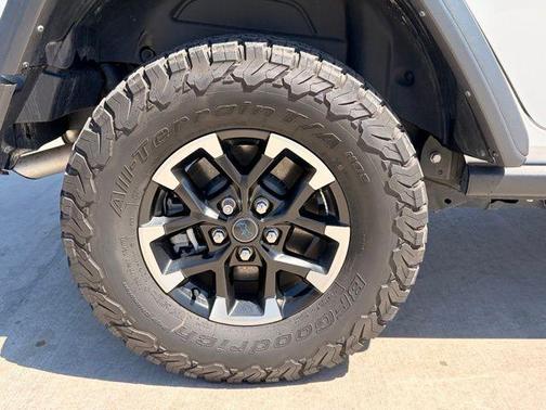 Bright White Clearcoat 2024 Jeep Wrangler 4xe Rubicon