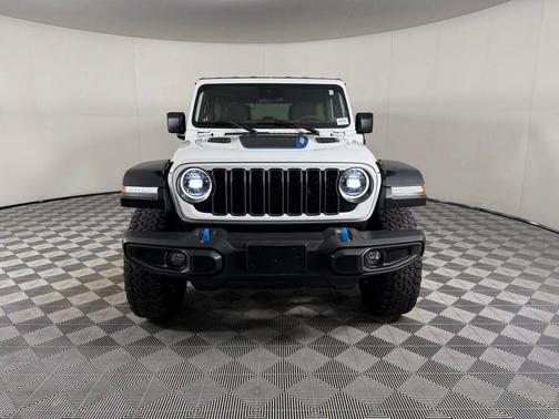 Bright White Clearcoat 2024 Jeep Wrangler 4xe Rubicon