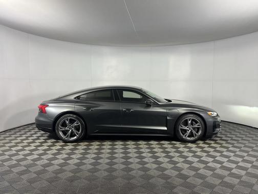 2023 Audi e-tron GT Premium Plus quattro