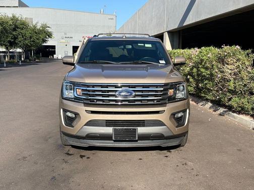 Desert Gold Metallic 2020 Ford Expedition XLT