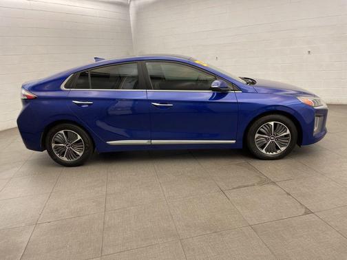 2022 Hyundai IONIQ Plug-In Hybrid Limited