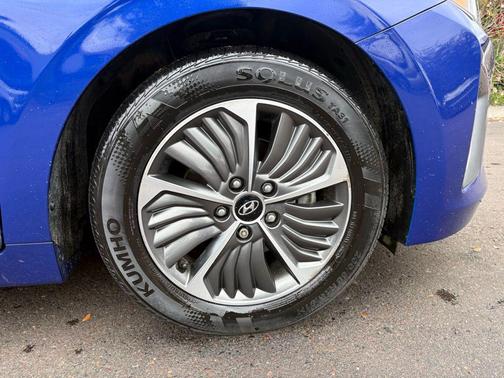 2022 Hyundai IONIQ Plug-In Hybrid Limited