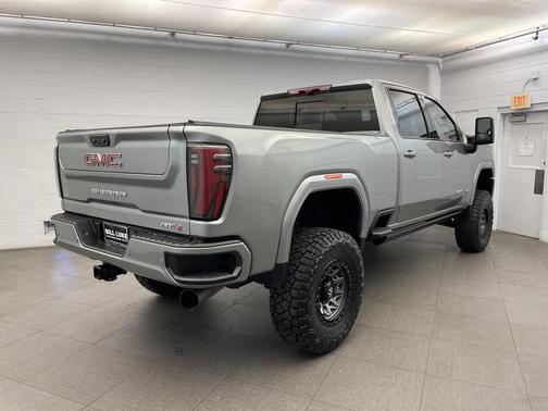 2025 GMC Sierra 2500 AT4