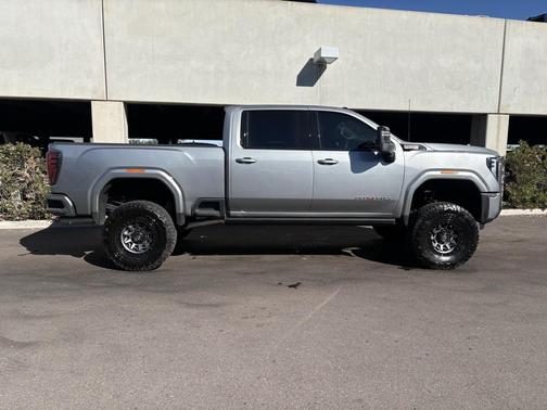 2025 GMC Sierra 2500 AT4