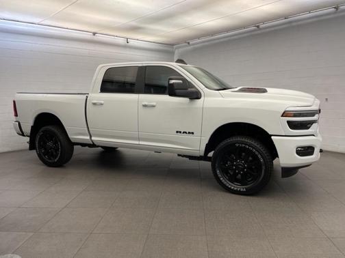 2026 RAM 2500 Laramie Crew Cab 4x4 6'4' Box