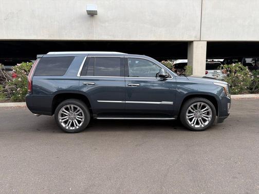 Shadow Metallic 2020 Cadillac Escalade Luxury