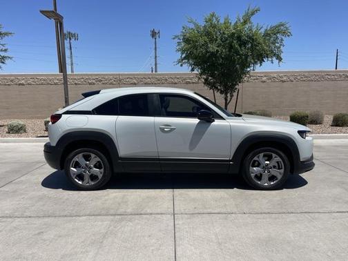 2022 Mazda MX-30 Base