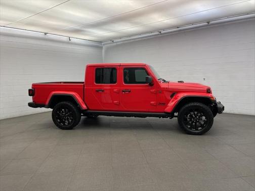 2025 Jeep Gladiator Nighthawk
