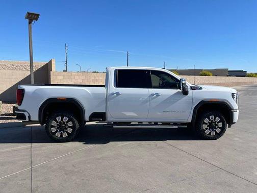 Summit White 2024 GMC Sierra 3500 Denali