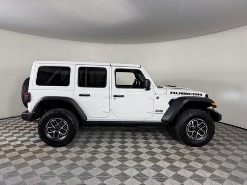Bright White Clearcoat 2026 Jeep Wrangler Rubicon