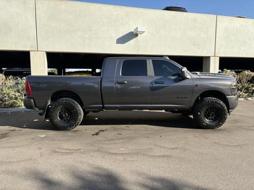 2025 RAM 2500 Laramie Crew Cab 4x4 6'4' Box