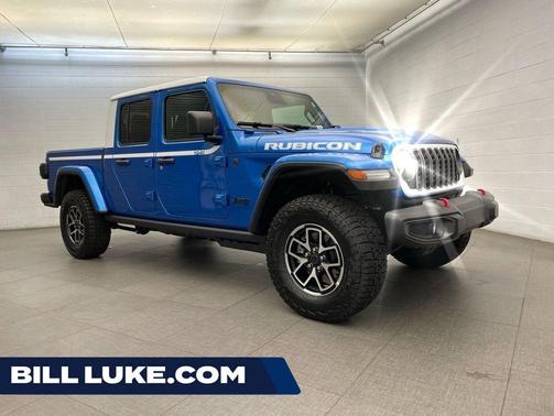 Hydro Blue Pearlcoat 2026 Jeep Gladiator Rubicon