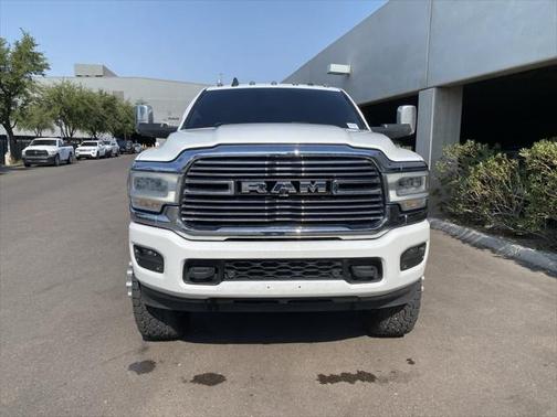 2022 RAM 3500 Laramie Crew Cab 4x4 8' Box